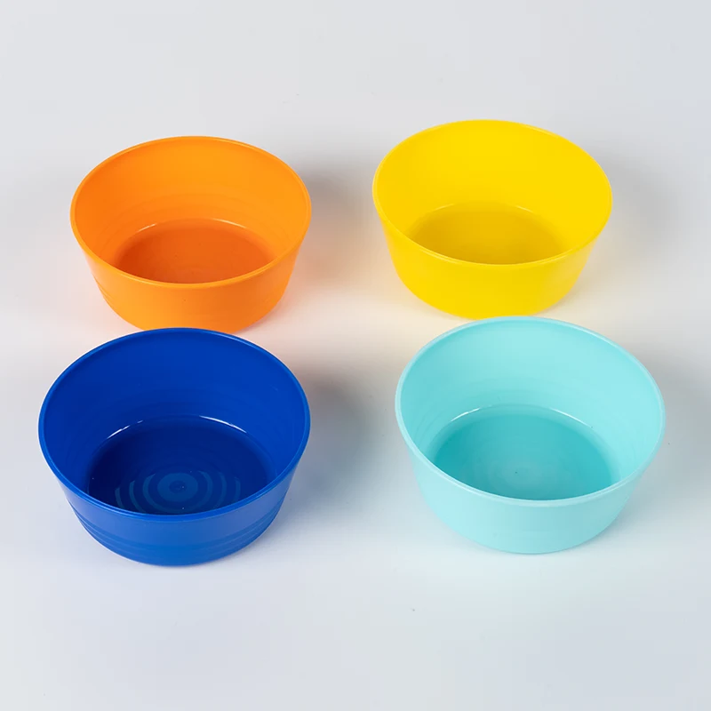 Como limpar utensílios domésticos de plástico?